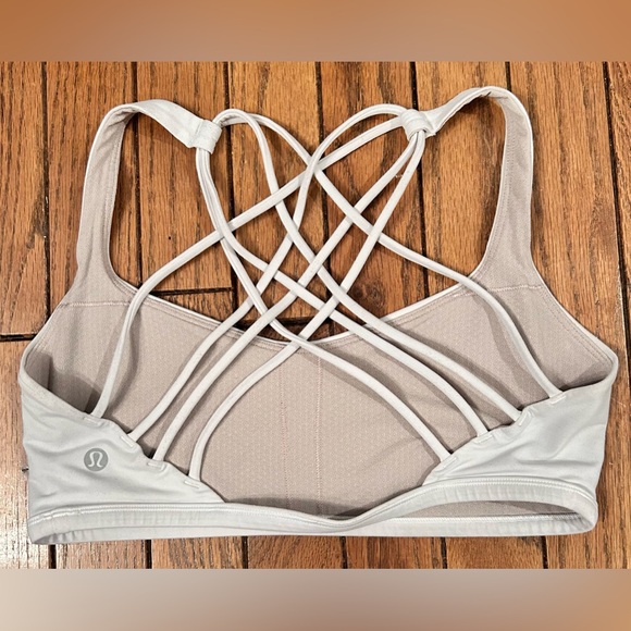 Lululemon Bundle of (2) Free to Be Wild Bras- White/Black Size 8 - Picture 3 of 9